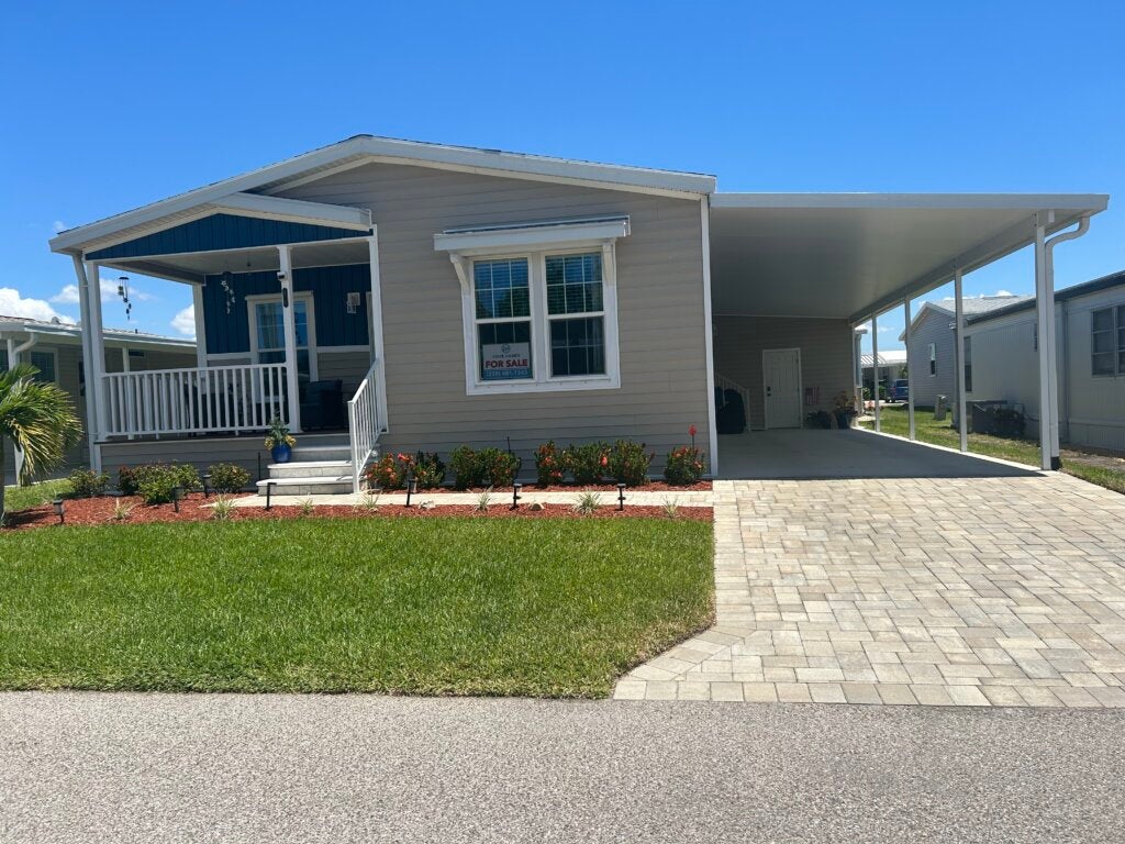 16 Esper Court