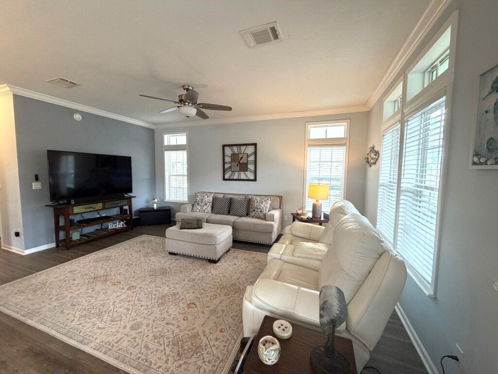 1702 D W Glenegles Road