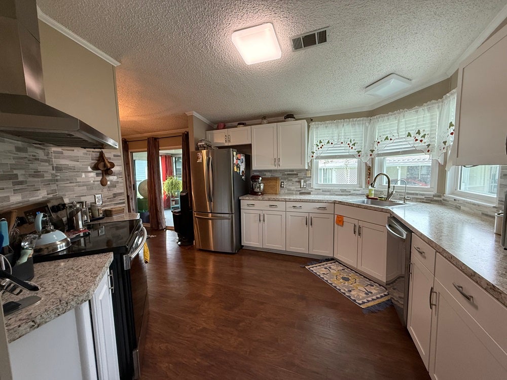 1821 Cypress Point