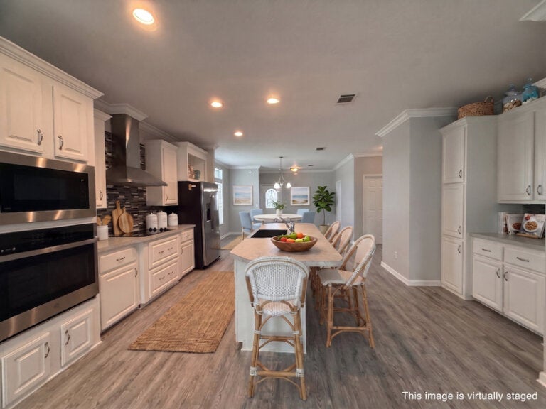 20505 Tahitian Blvd.