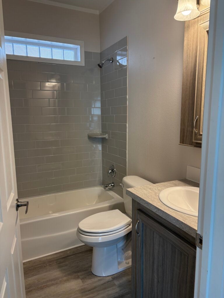 20548 Polynesian Lp.