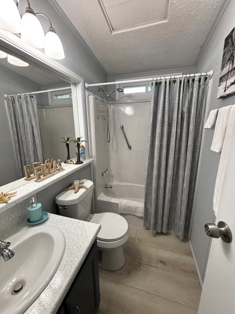 2074 Red Cedar Dr