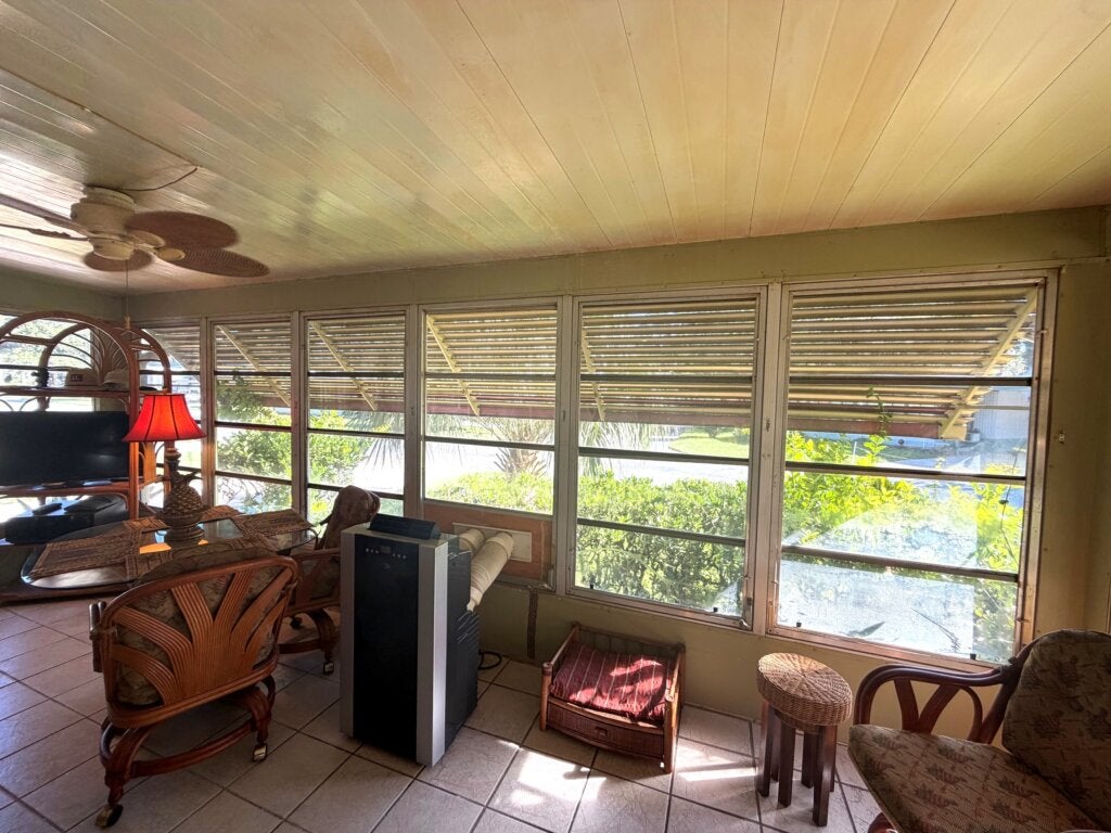 211A E Gleneagles Road