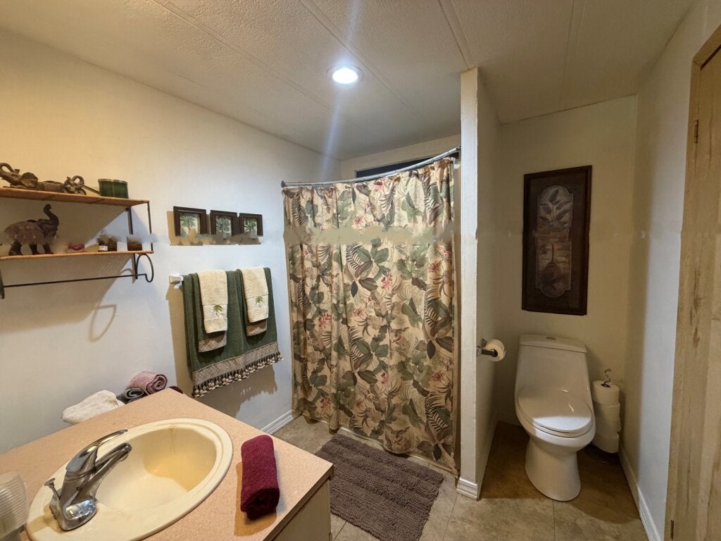 211A E Gleneagles Road