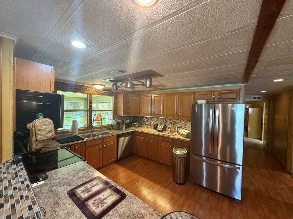 211A E Gleneagles Road