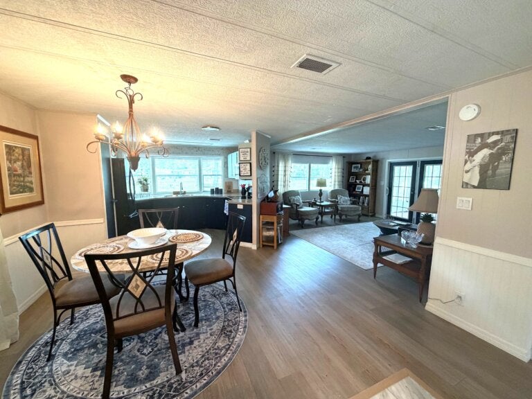 212 C East Gleneagles Rd