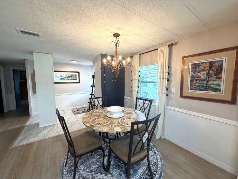 212 C East Gleneagles Rd