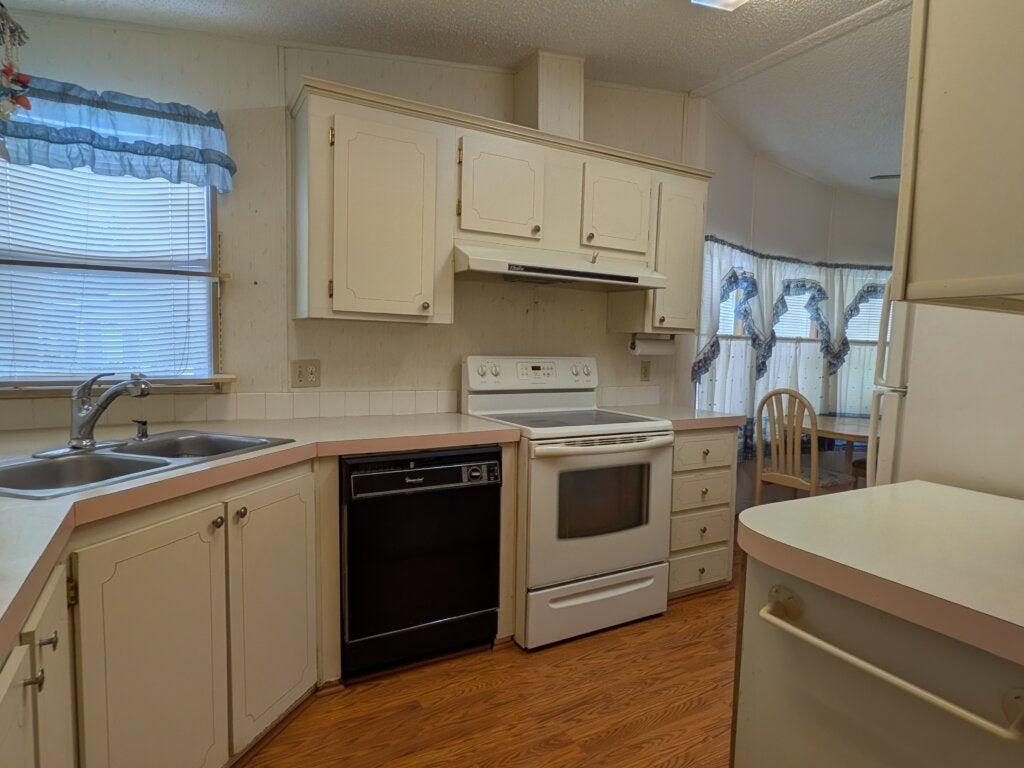 215 Taho Circle