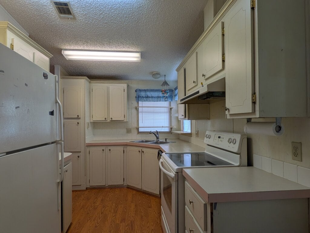 215 Taho Circle