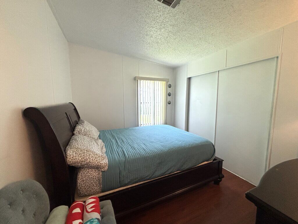 2182 Horseshoe Dr