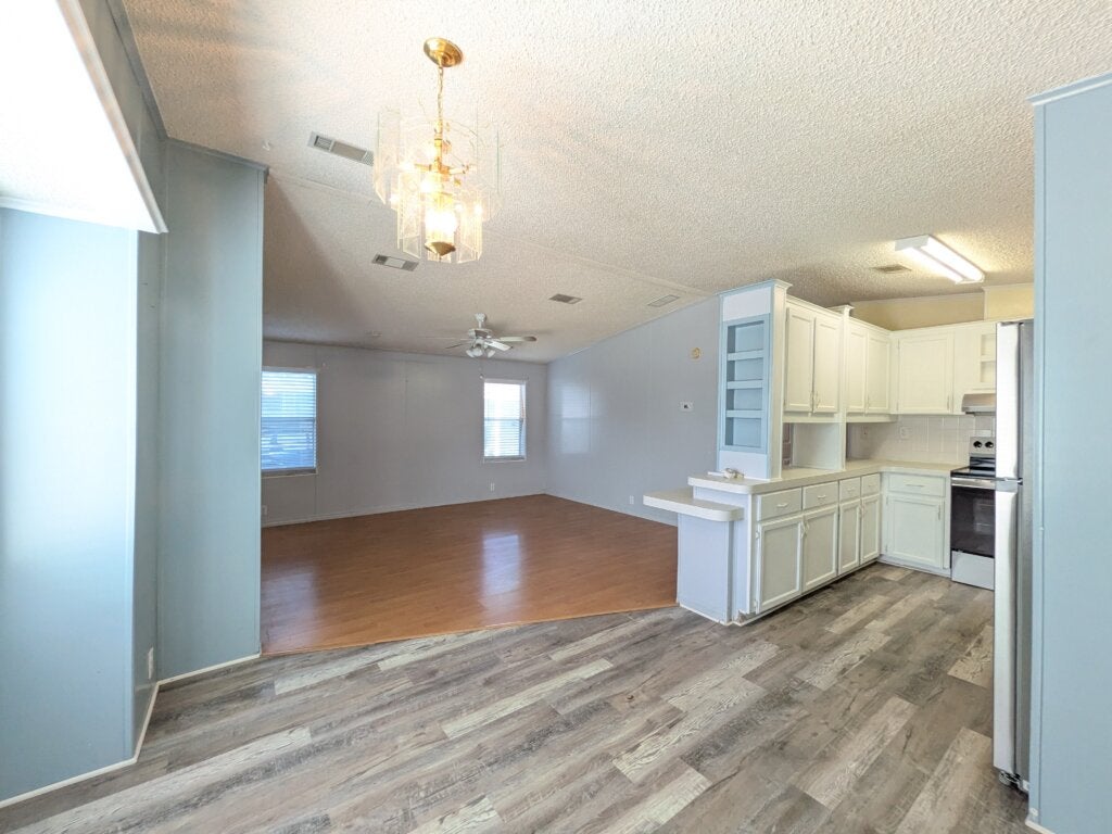 230 Choo Choo Ln