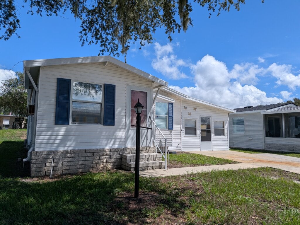 230 Choo Choo Ln