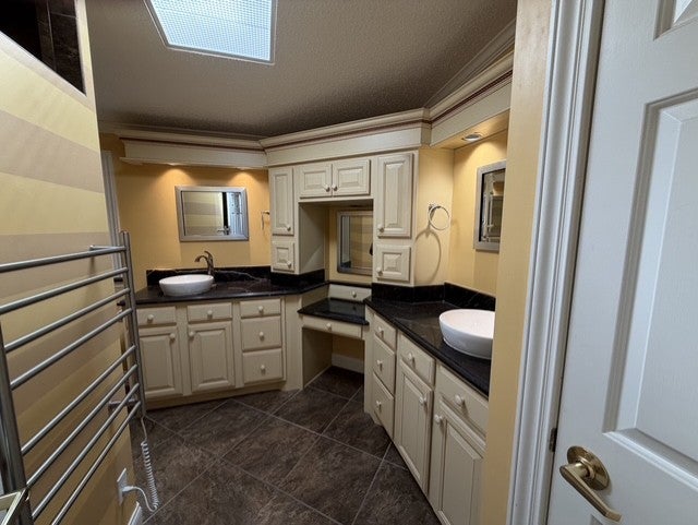 2320 Prestwick Pass