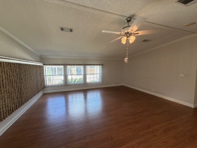 2320 Prestwick Pass