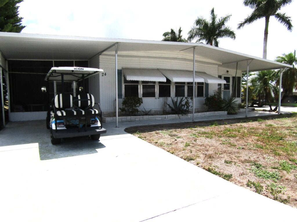 24 Macoris Court