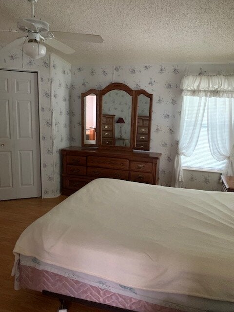 2437 Sandcrane Trail