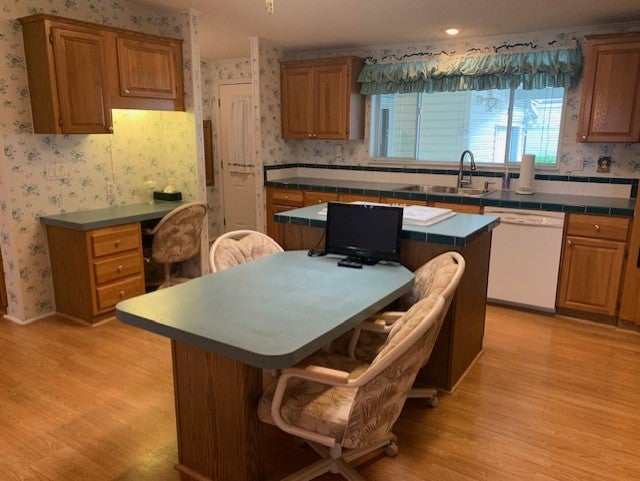 2437 Sandcrane Trail