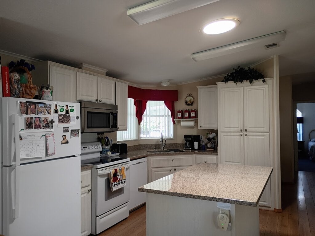 2530 Red Bird Lane