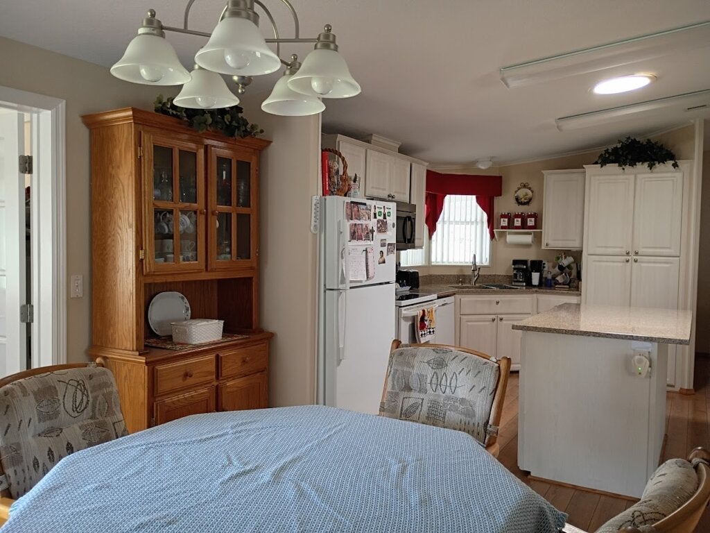 2530 Red Bird Lane