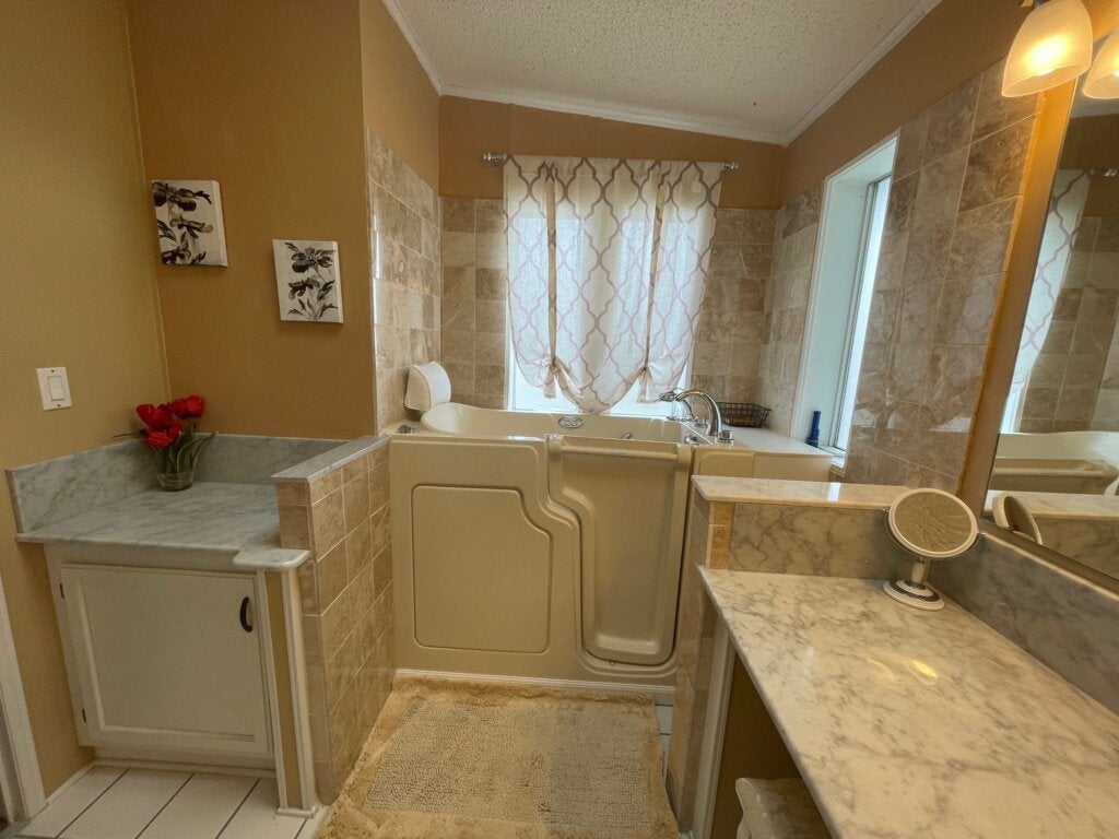 2878 Peavine Trail