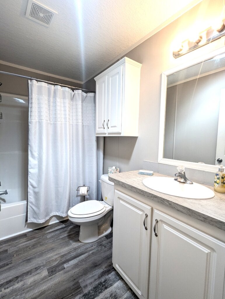 2914 Fox Branch Court