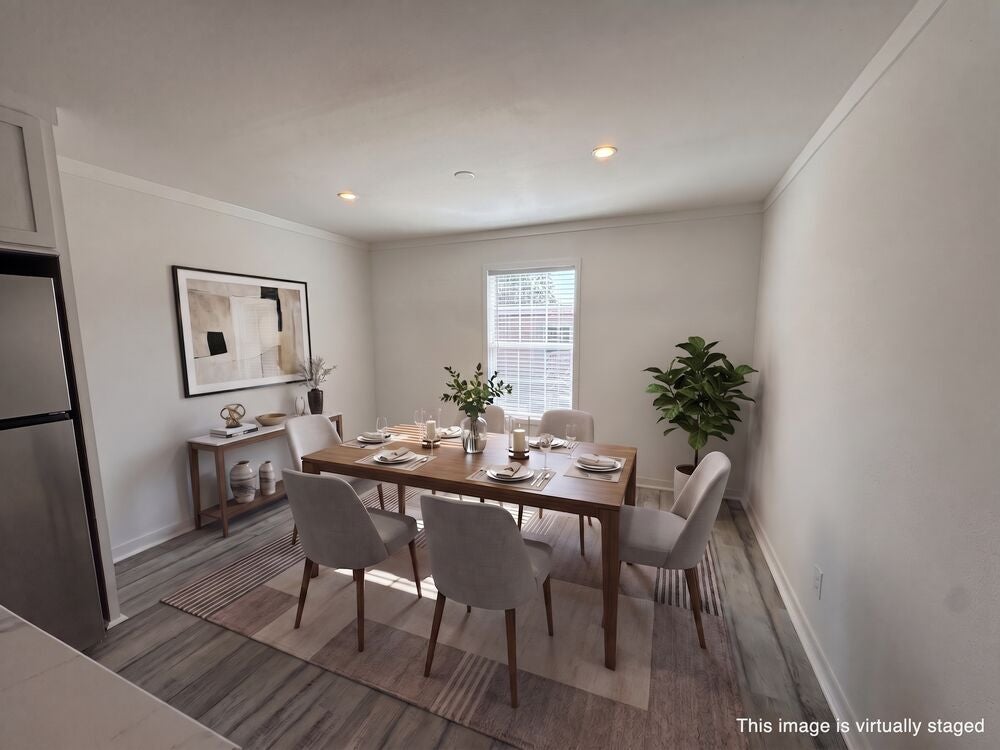 3242 Country Lane