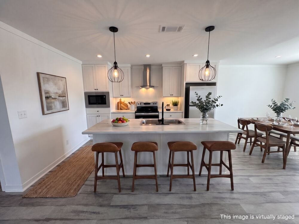 3242 Country Lane