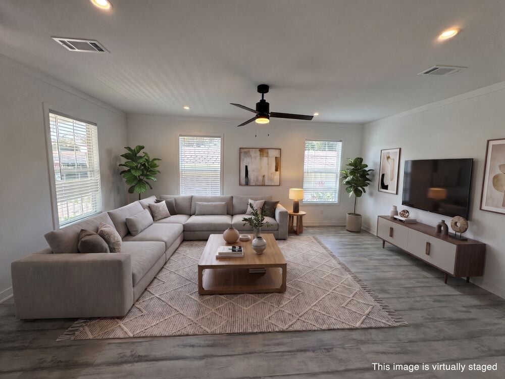 3242 Country Lane