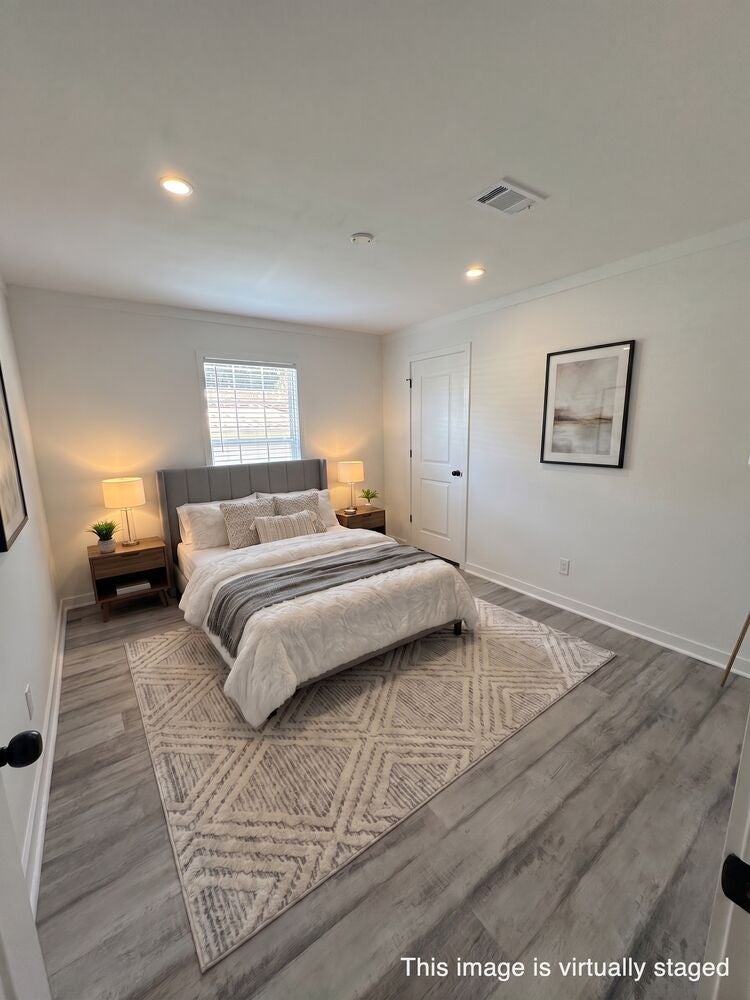 3242 Country Lane