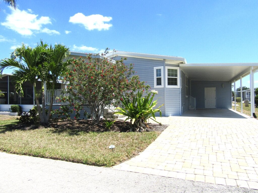 34 Mata Court