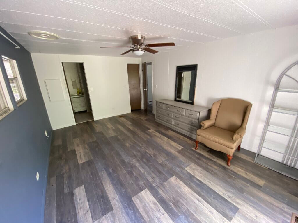 39248 US HWY 19N #133