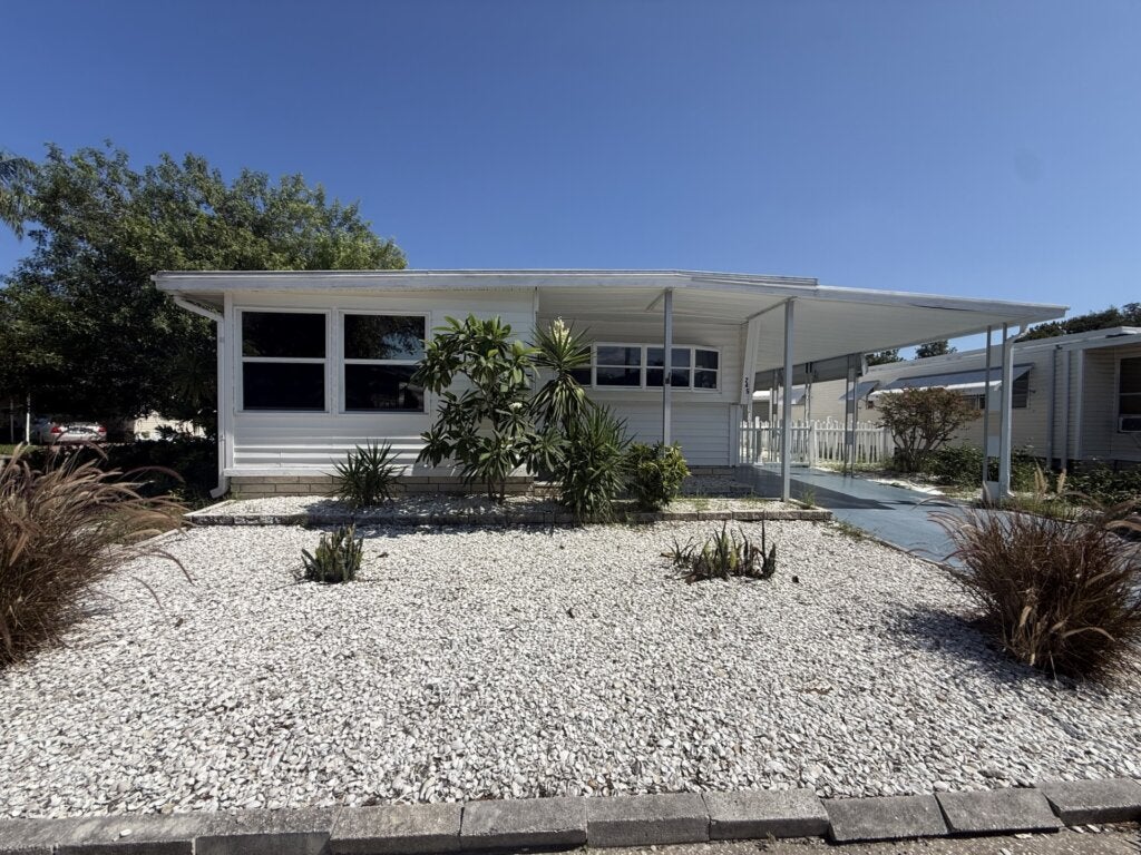 39248 US HWY 19N #245