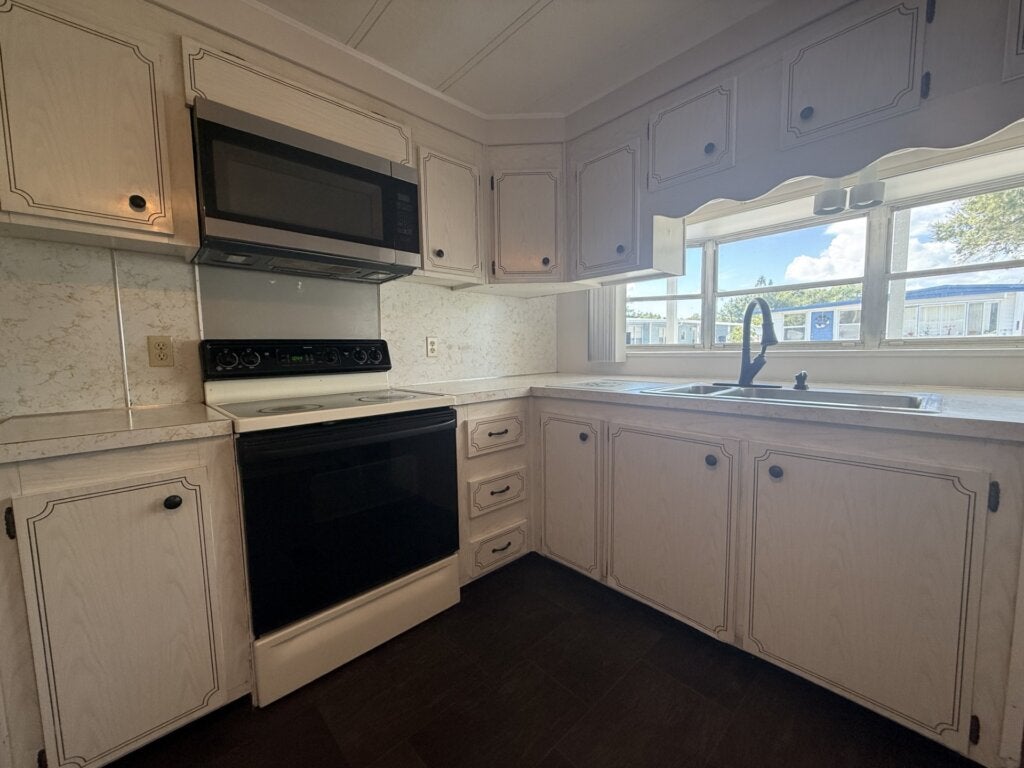 39248 US HWY 19N #245