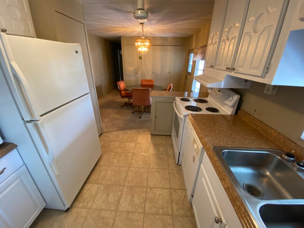 39248 US HWY 19N #288