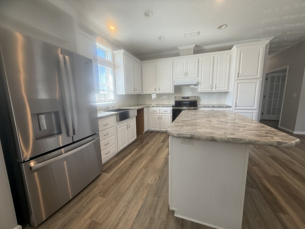 39248 US HWY 19N #297