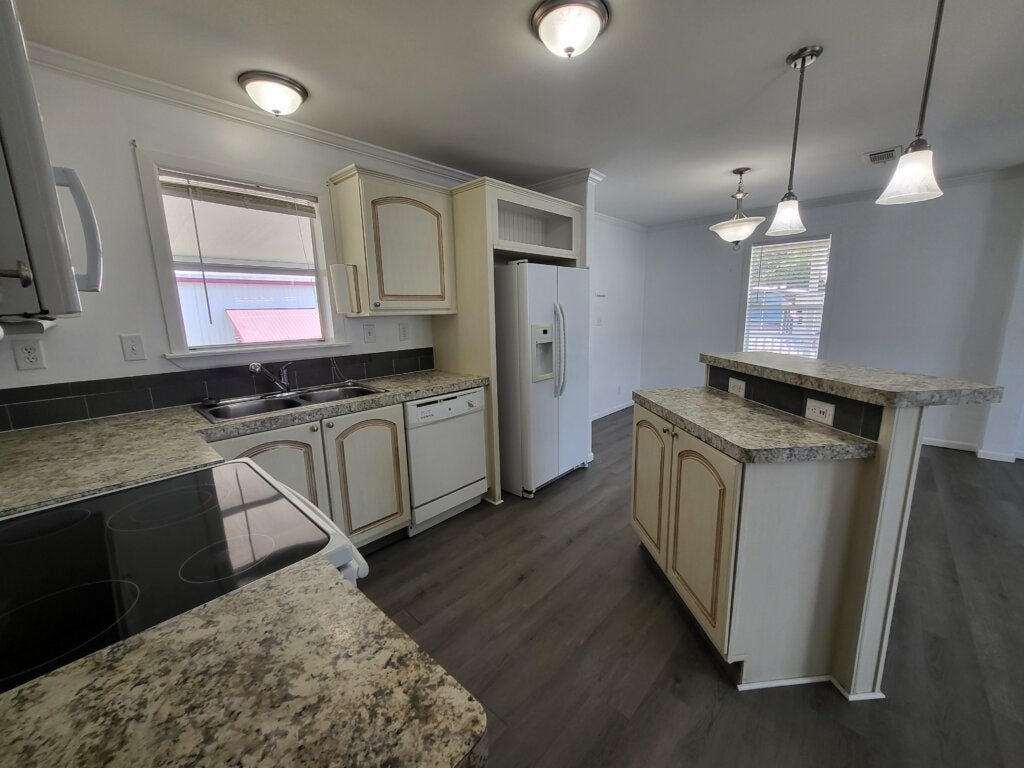 39248 US HWY 19N #350