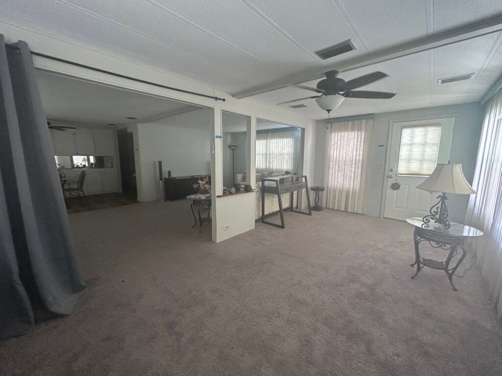 4 Iguana Court