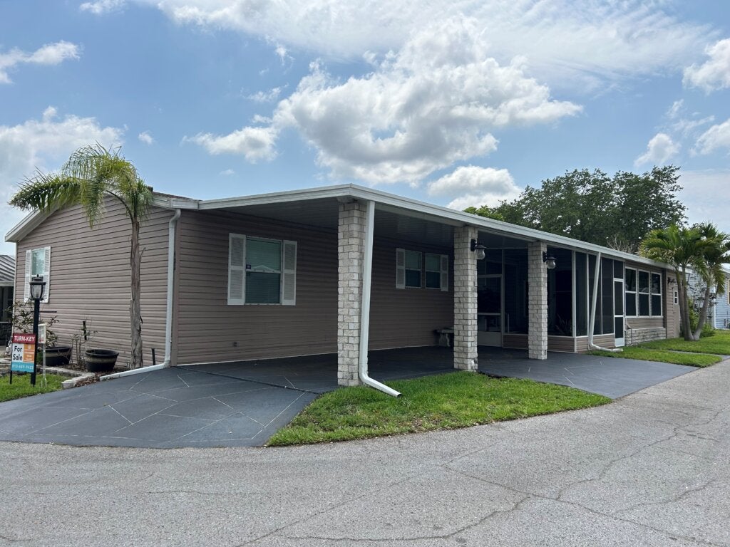 402 Silver Streak Ln