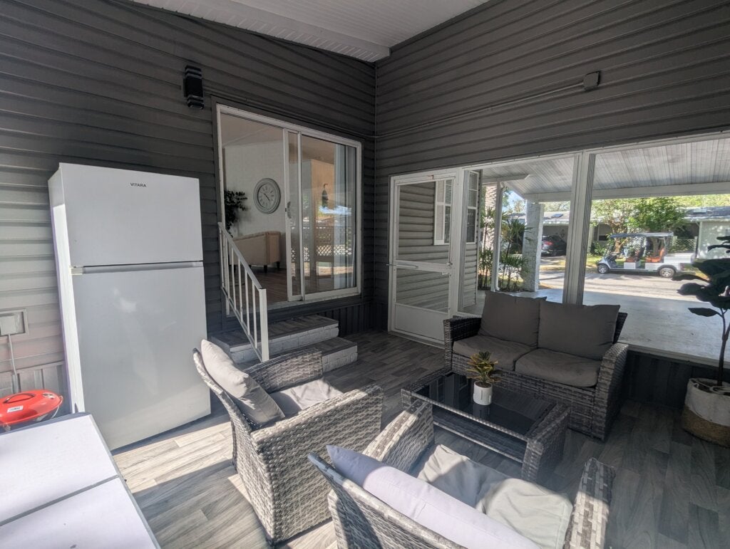 405 Strawberry Ridge Blvd