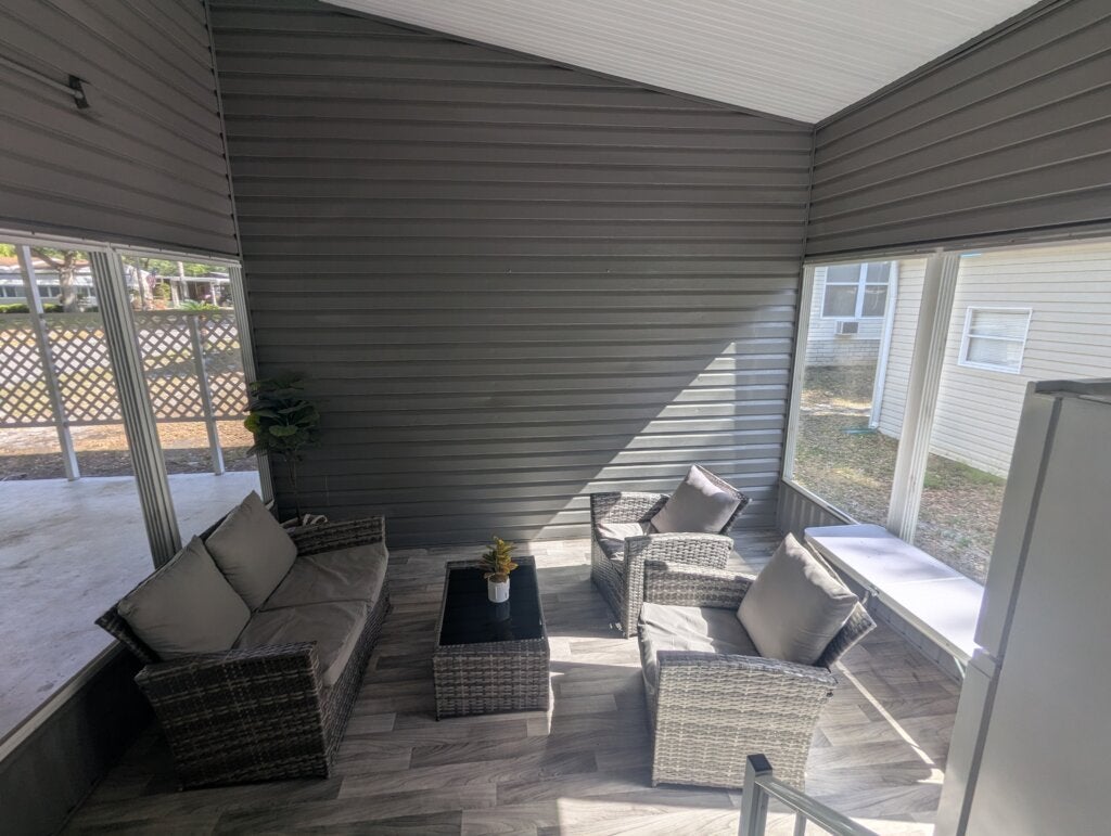405 Strawberry Ridge Blvd