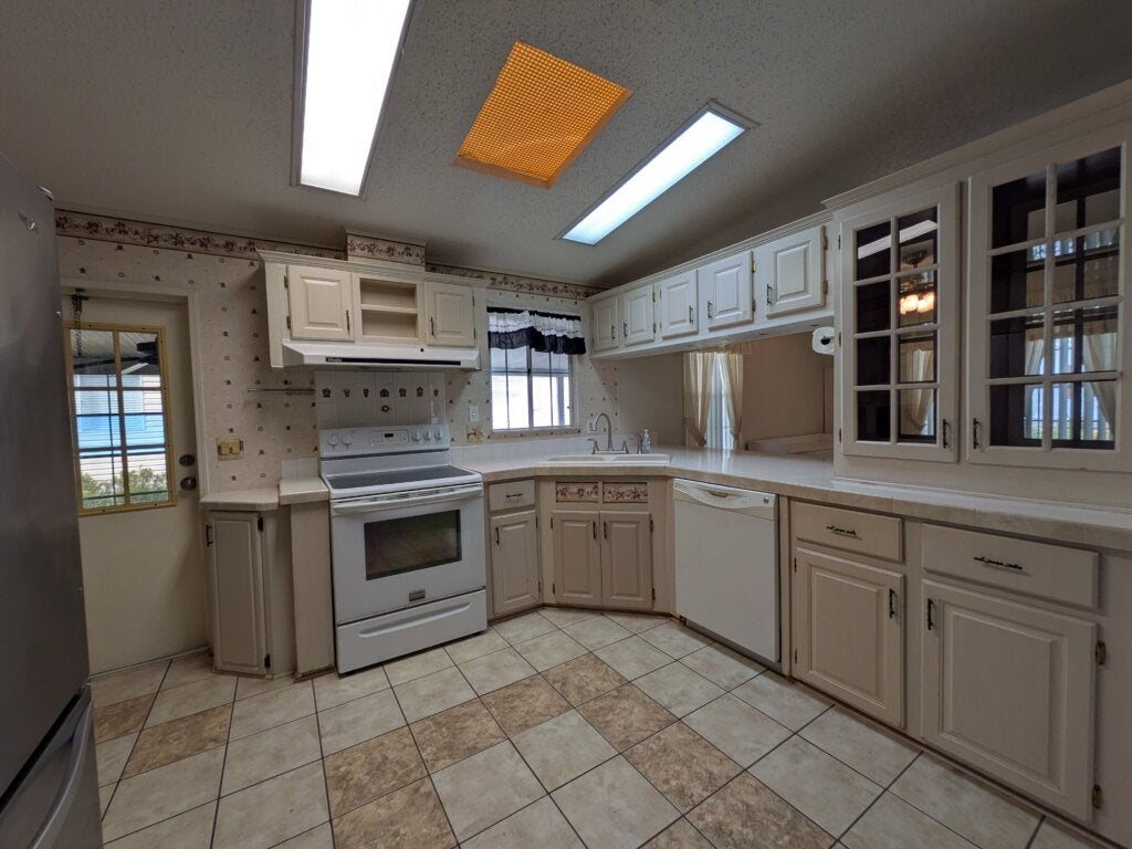 412 Klickety Klak Ln