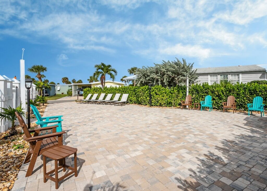 444 Norwich Lane APT 202