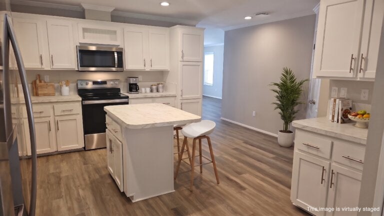 450 Cary Lane