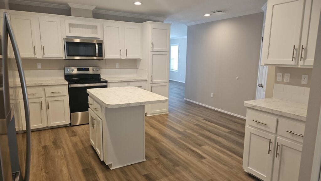 450 Cary Lane