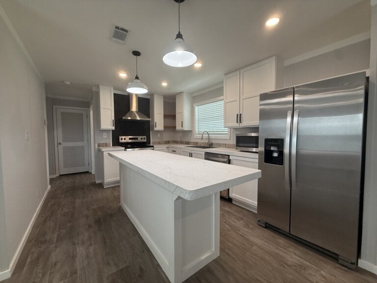 452 Cary Lane