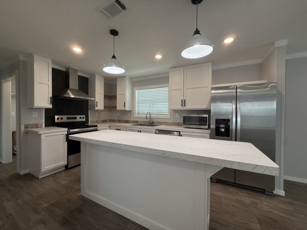 452 Cary Lane