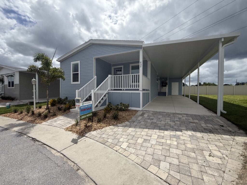452 Cary Lane