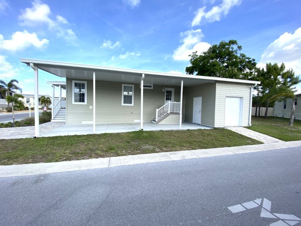 471 Cary Lane