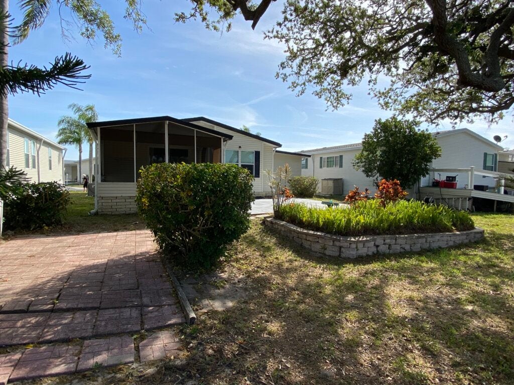 512 Cary Lane