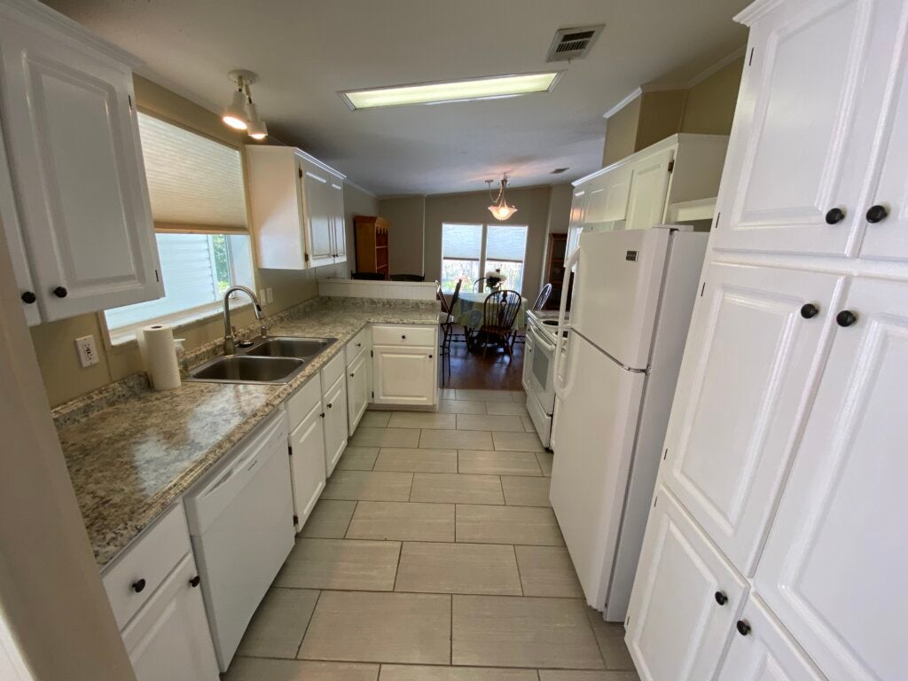 512 Cary Lane